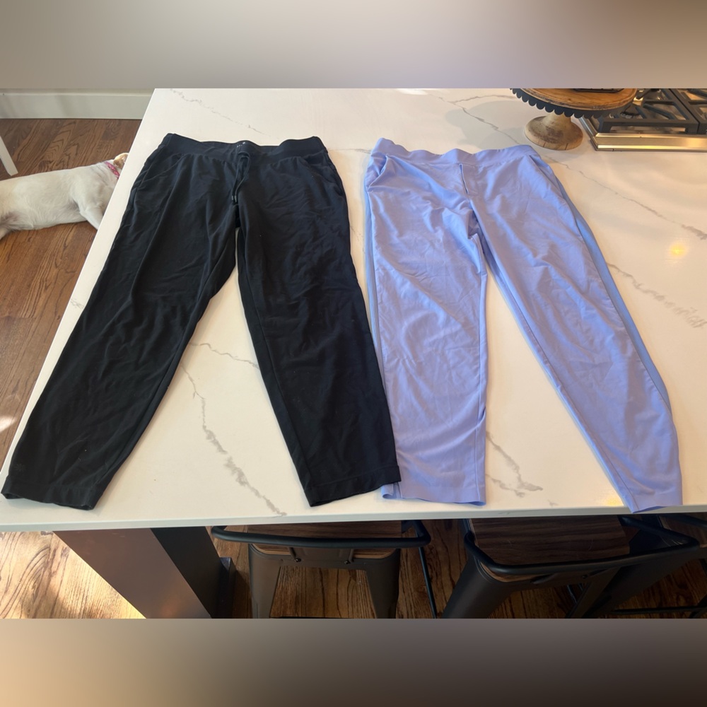 Pair (2) of Athleta Pants in Black and Light Purple - Size 8